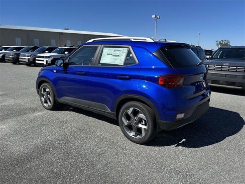 New 2025 Hyundai Venue SEL image 12