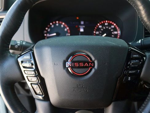 Used 2022 Nissan Frontier PRO-4X w/ Pro-4X Premium Package AWD/4WD image 17