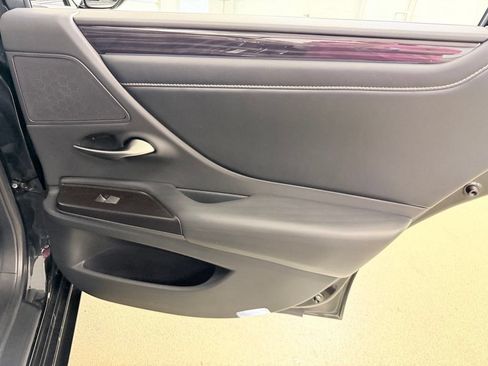 Used 2019 Lexus ES 350 w/ Accessory Package 2 FWD image 31