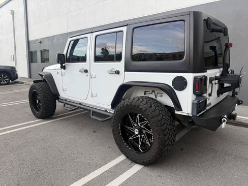Used 2016 Jeep Wrangler Unlimited Sport w/ Connectivity Group AWD/4WD image 9