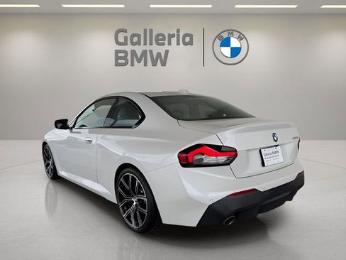 Used 2023 BMW 230i Coupe w/ Premium Package image 10