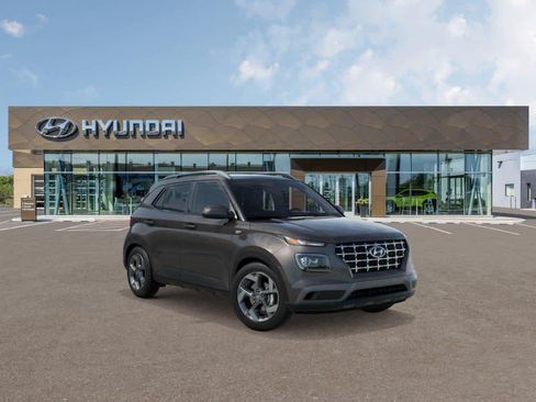Used 2025 Hyundai Venue SEL FWD image 2