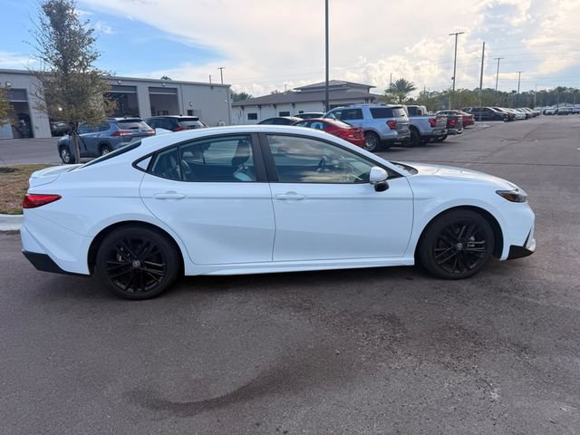 Used 2025 Toyota Camry SE FWD image 18