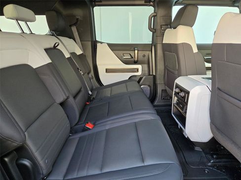Used 2025 GMC Hummer EV 3X AWD/4WD image 31