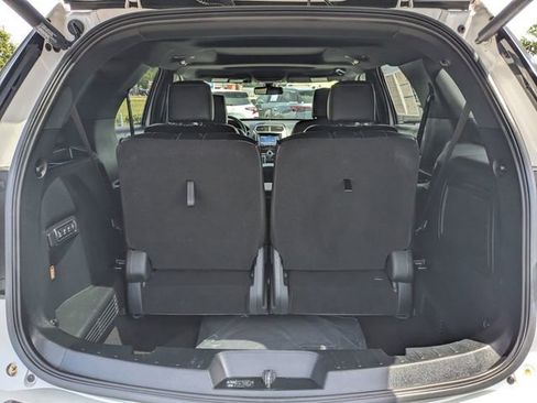 Certified 2018 Ford Explorer Platinum AWD/4WD image 12