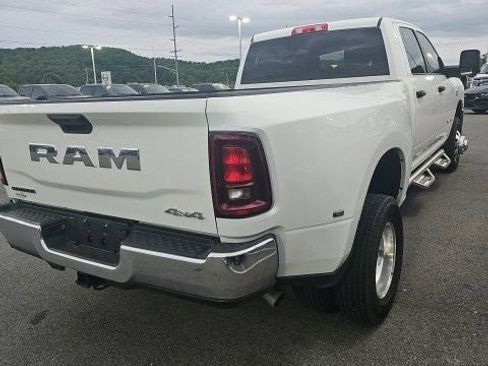 Used 2025 RAM 3500 Big Horn AWD/4WD image 5