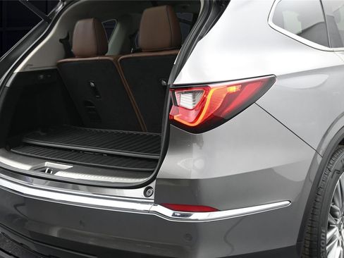 Used 2023 Acura MDX SH-AWD w/ Advance Package image 13