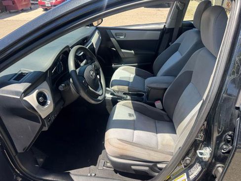Used 2017 Toyota Corolla LE w/ Carpet Mat Package (TMS) FWD image 8