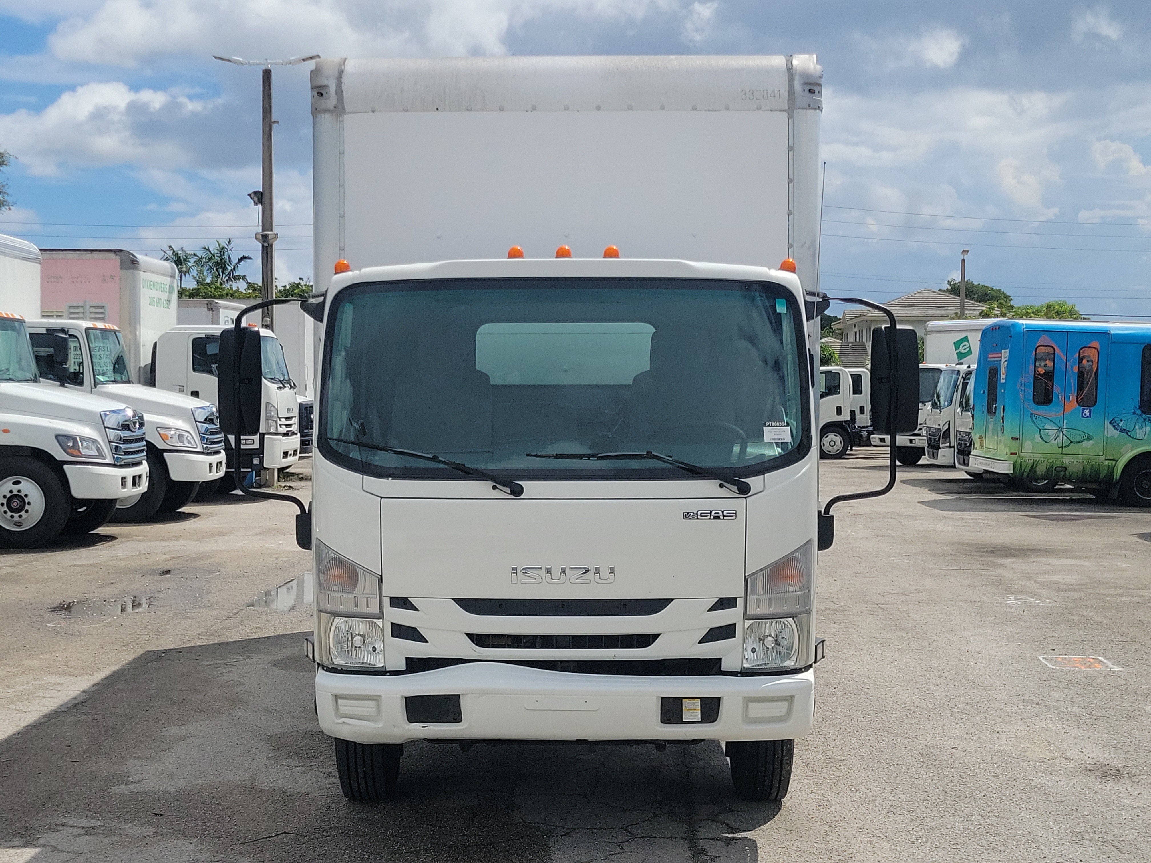 Used 2018 Isuzu NPR RWD image 8