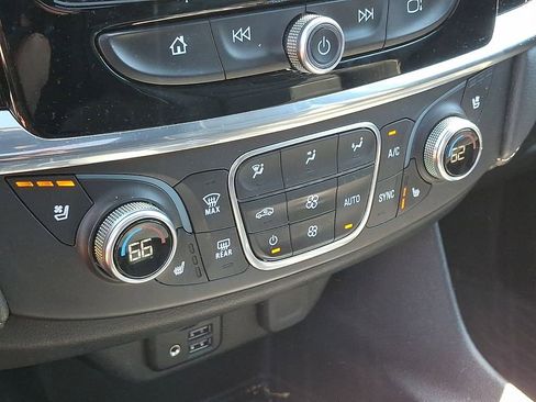Used 2023 Chevrolet Traverse Premier w/ Redline Edition AWD/4WD image 17