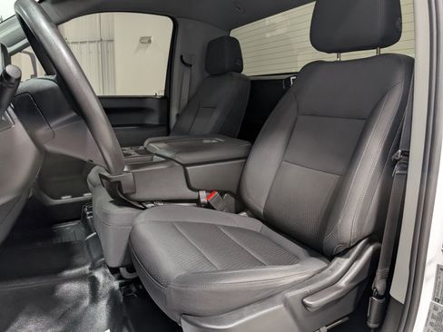 Used 2022 GMC Sierra 3500 Pro w/ Convenience Package image 14