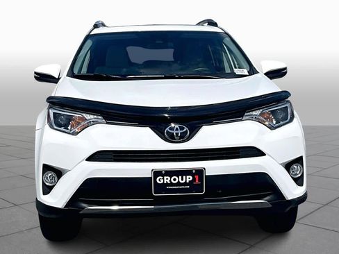 Used 2018 Toyota RAV4 XLE image 4