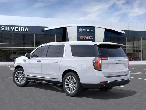 New 2026 GMC Yukon XL Denali w/ Denali Reserve Package AWD/4WD image 3