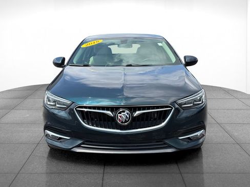 Used 2018 Buick Regal Preferred w/ Driver Confidence Package #1 FWD image 2