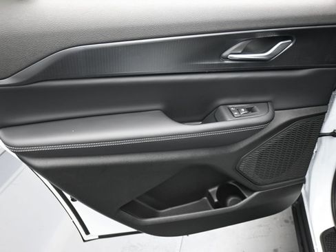 New 2026 Jeep Grand Cherokee L 4WD image 11