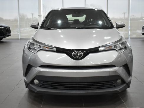 Used 2018 Toyota C-HR XLE image 6