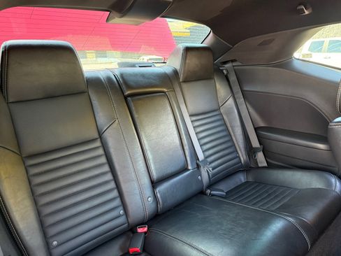 Used 2010 Dodge Challenger R/T image 16