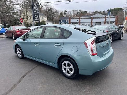 Used 2014 Toyota Prius Three image 4