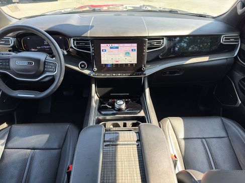 Used 2022 Jeep Wagoneer Series II image 10