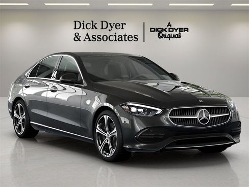 Used 2025 Mercedes-Benz C 300 Sedan image 36
