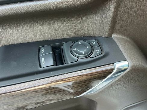 Used 2024 Chevrolet Silverado 2500 LT w/ Z71 Off-Road Package image 32