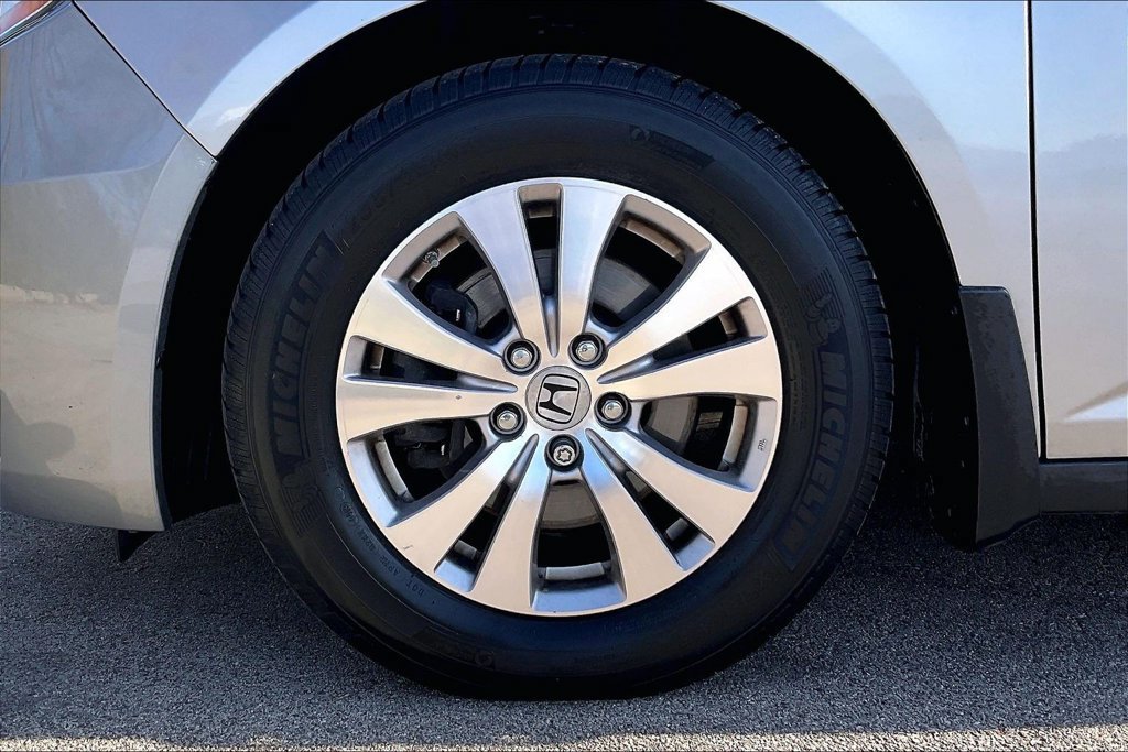Used 2016 Honda Odyssey EX image 9