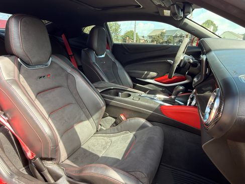 Used 2022 Chevrolet Camaro ZL1 RWD image 15