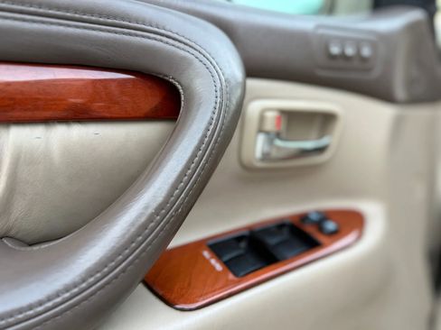 Used 1999 Lexus LX 470 4WD image 25