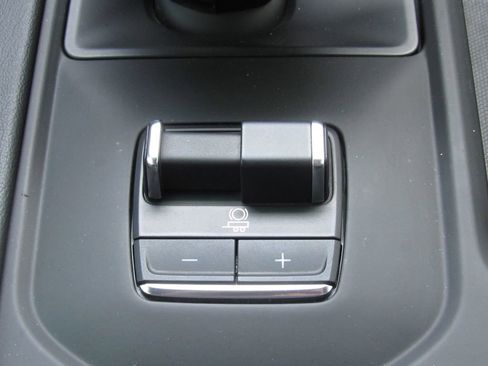 Used 2024 GMC Sierra 1500 Denali w/ Denali Reserve Package image 33