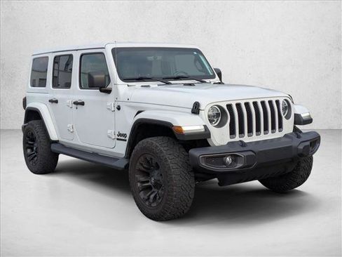 Used 2021 Jeep Wrangler Unlimited Sahara AWD/4WD image 3