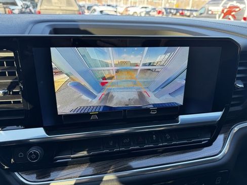 Used 2025 Chevrolet Silverado 3500 LT w/ Convenience Package image 4