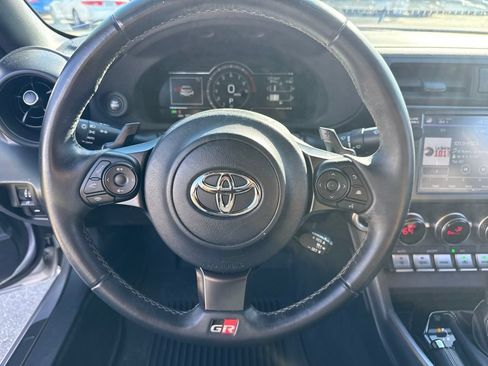Used 2023 Toyota GR86 w/ ALL Weather Mat Package (TMS) RWD image 12