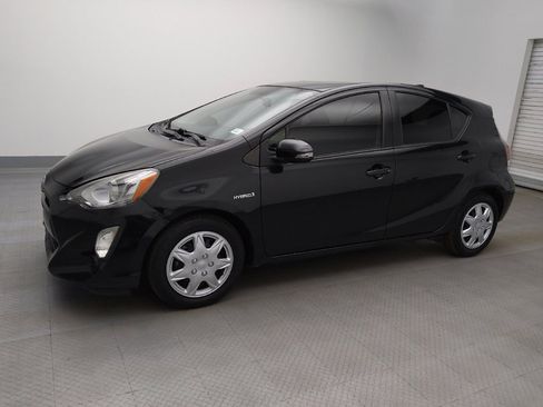 Used 2015 Toyota Prius C Two image 5