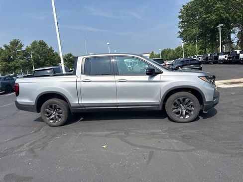 Used 2024 Honda Ridgeline Sport image 4