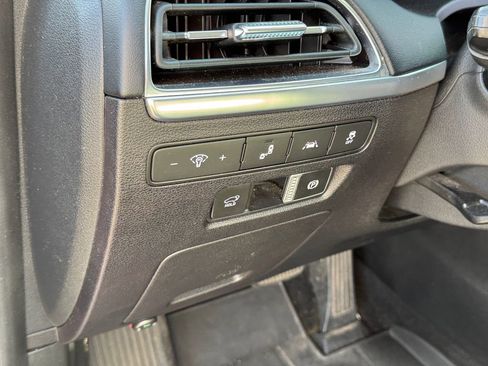 Used 2021 Hyundai Palisade Limited w/ Winter Package FWD image 10
