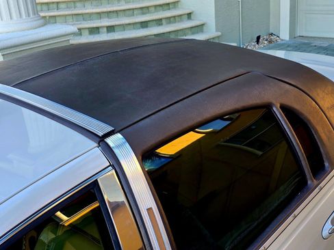 Used 2003 Lincoln Town Car Cartier image 12