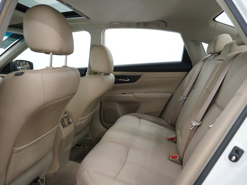 Used 2013 Nissan Altima 2.5 SL w/ Technology Pkg image 13