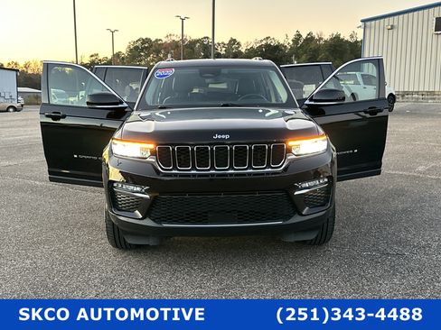 Used 2022 Jeep Grand Cherokee Limited image 30