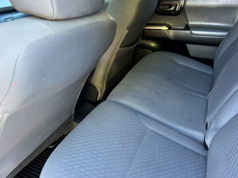 Certified 2022 Toyota Tacoma SR5 RWD image 4
