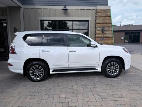 Used 2017 Lexus GX 460 Luxury AWD/4WD image 14