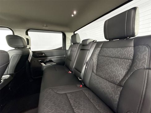 Used 2024 Toyota Tundra Limited image 29