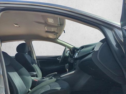 Used 2019 Nissan Sentra SV image 17