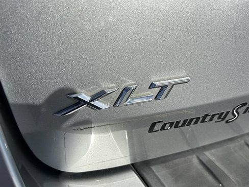 Used 2020 Ford Explorer XLT w/ Comfort Package RWD image 11