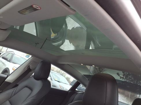 Used 2021 Tesla Model 3 Standard Range Plus image 14