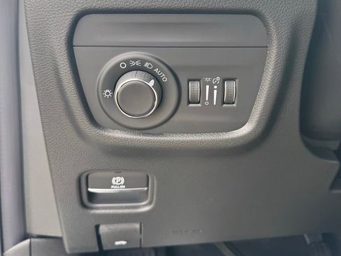 New 2026 Jeep Grand Cherokee Altitude AWD/4WD image 25