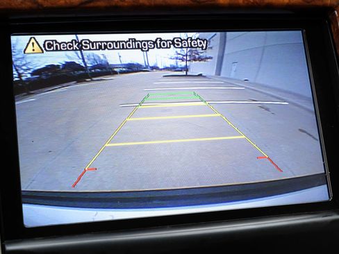 Used 2013 Cadillac Escalade Platinum image 26