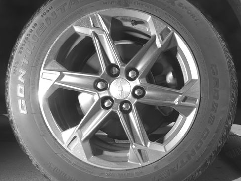 Used 2025 Chevrolet Blazer LT FWD image 13