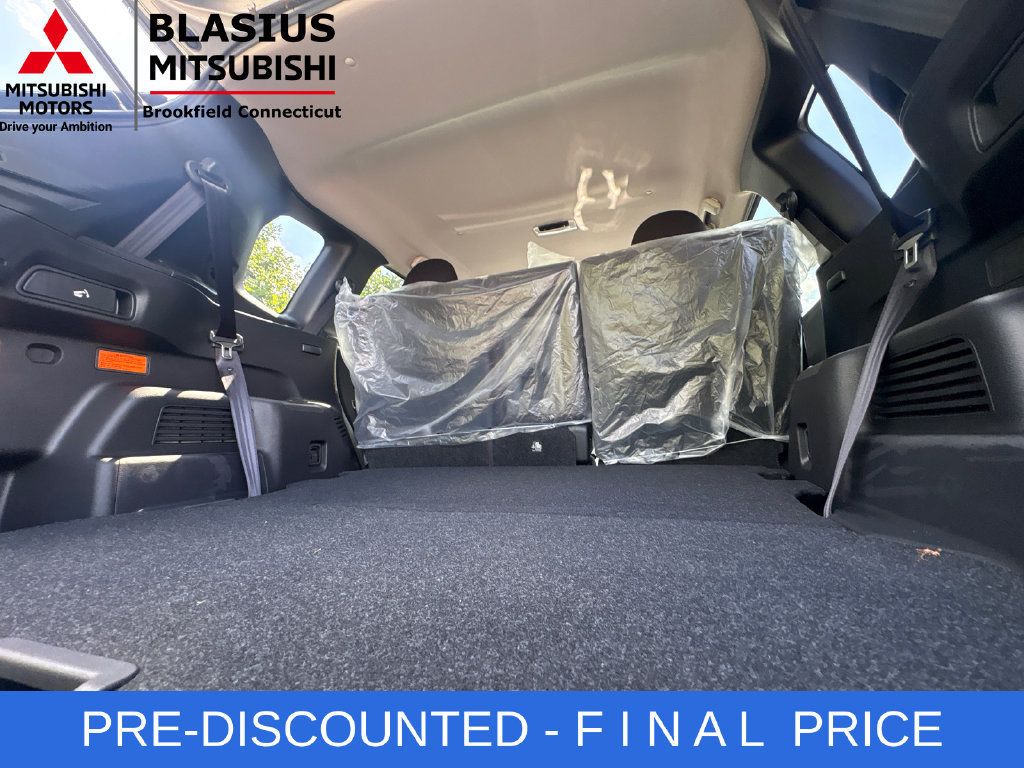 Used 2025 Mitsubishi Outlander ES AWD/4WD image 44