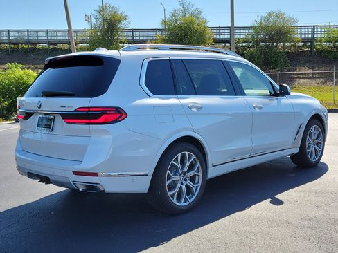 Used 2026 BMW X7 xDrive40i AWD/4WD image 3