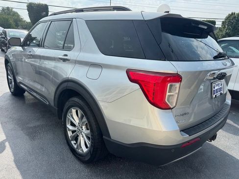 Used 2021 Ford Explorer XLT w/ Equipment Group 202A AWD/4WD image 2